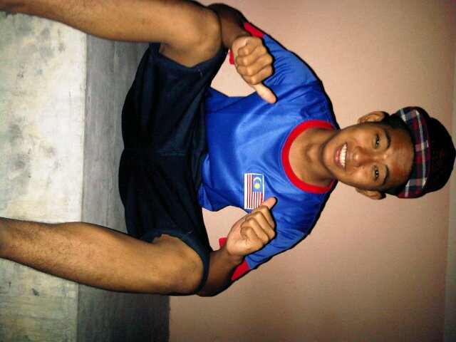 MUHAMMAD AZMIE→17→PETALING JAYA  #^_^#     SINGLE HERE . Nak ngorat ? Mehh tweet .   WECHAT USER → azmiecool . TERIMA KASIH ☇ (￣︶￣) (￣︶￣)/ (‵﹏′) ╮(‵▽′)╭