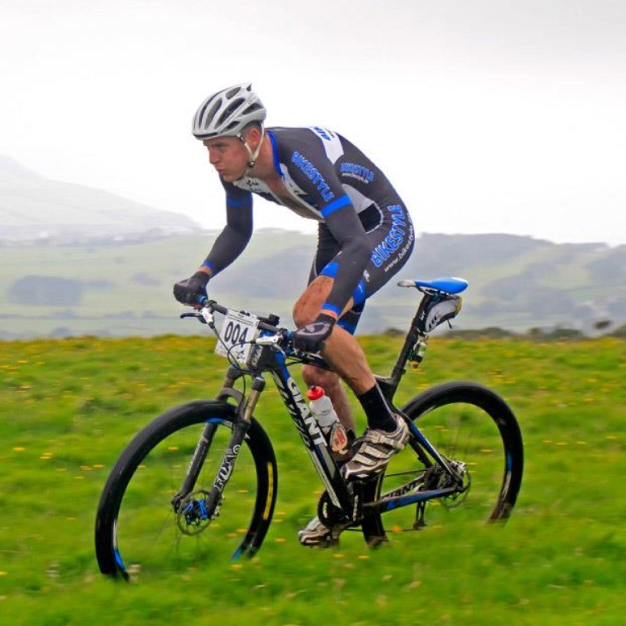 ellbaxter's profile picture. 