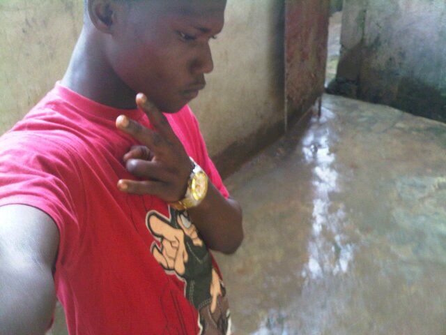 Am an easy going guy I am gud at wat I do I am I vry frndly person I luv  travelling,reading novel,listen to music nd watch football am dark in body cute guy