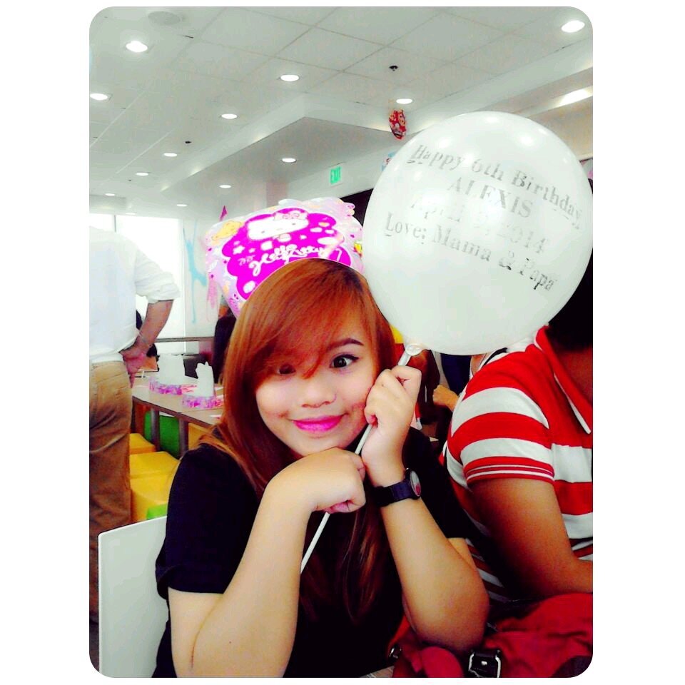 Trexia Kate Esmolada Infante | 18years old | Parañaque City | 2nd Year College | Universal College | In a relationship | Y.O.L.O