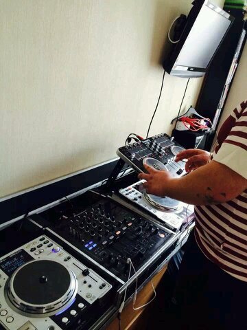 louishodge91's profile picture. bar/ nightclub dj for bookings hodge91@outlook.com or face book me louis voorhees hodge also direct message me!