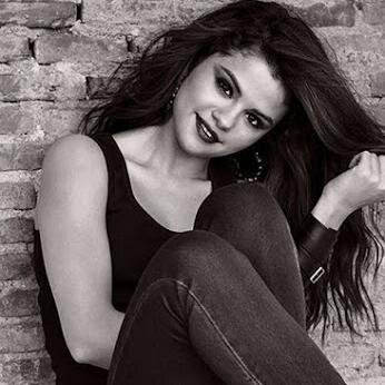 dance,music,selena,ariana,cinema,delphicamp,greece