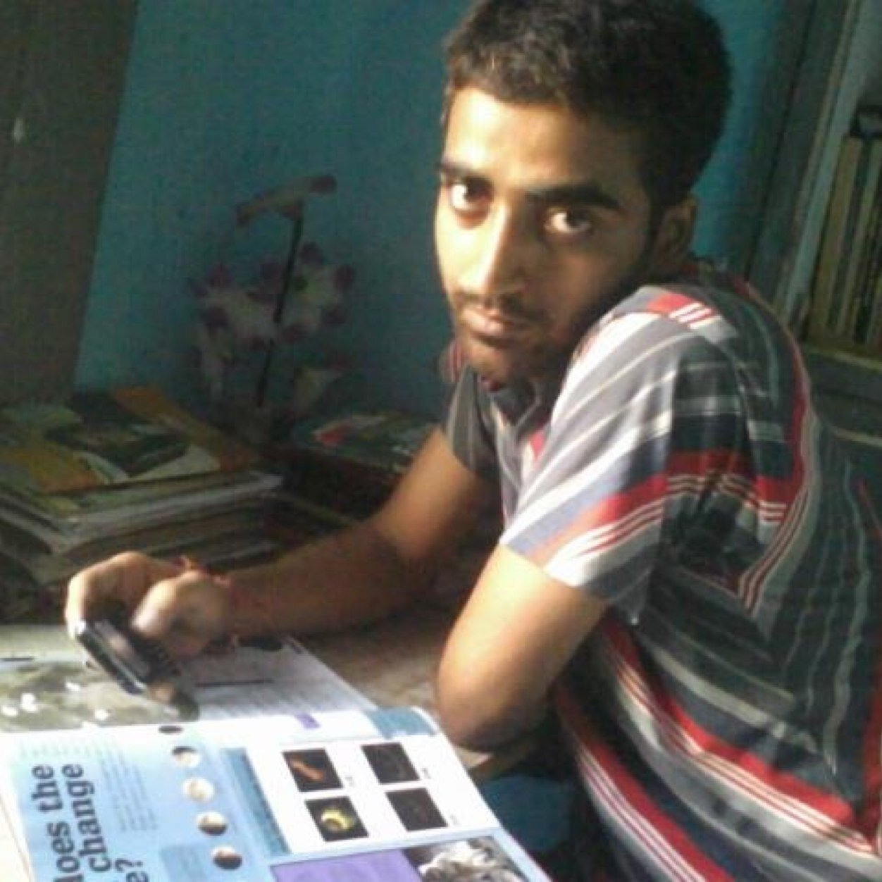i m a candid guy and belive in honesty hapiness and open minded and have faith in social service