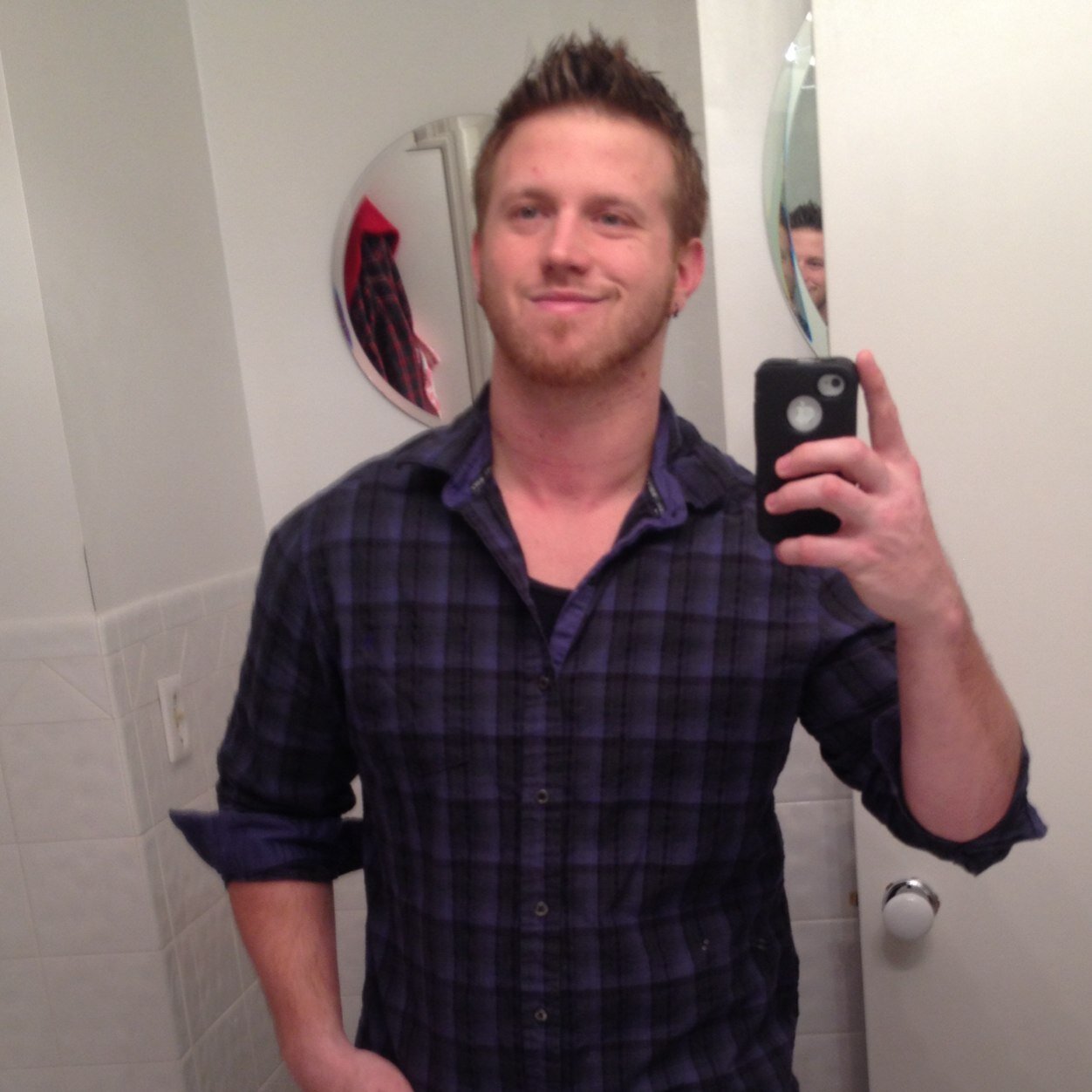 City boy. Cusses a lot. Country music lover.
Go Red Wings. I love Paris & Abigail. Shalalalalapena!