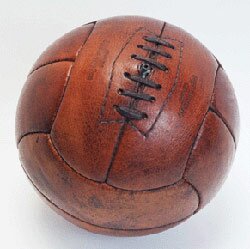 Videos and pics of footy-of-old.