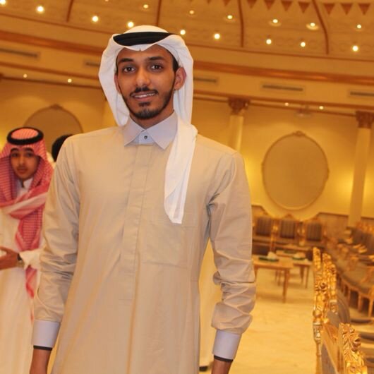 Welcome N my p.f :D 
Am abdulmajed livening n jeddah & work n saudi airlines,Study at King Abdulaziz University,i hope that you like my twits :D Cyaa