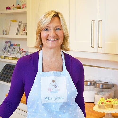 Scotland’s best baking school and master baker for weddings & all of your other special occasions!