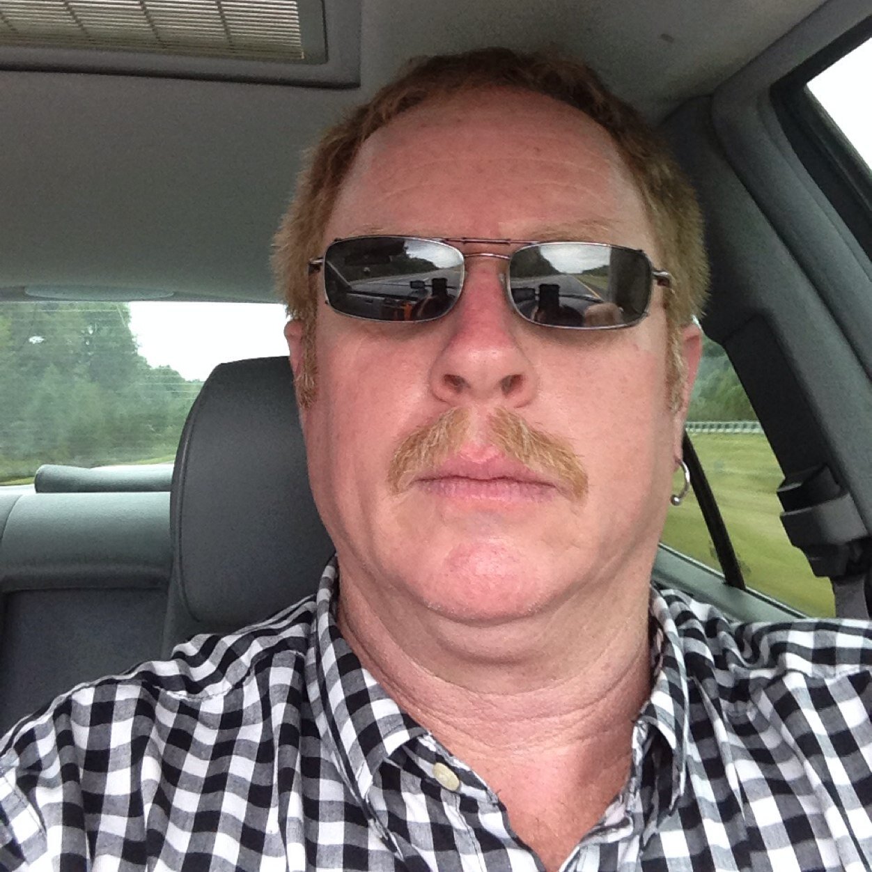 DavoSelf's profile picture. 