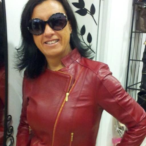 golden_luisa's profile picture. ¿Quieres tu libertad financiera? Descubre las herramientas de Emgoldex y logra múltiples ganancias de 3.500€ con su estrategia de recomendación. ¡Contáctame!