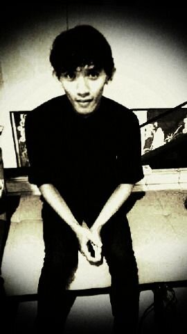 Simpel ajh qo orang yh | yg punya bb invite ajh dulu 2245D398 | no hp 087880991964