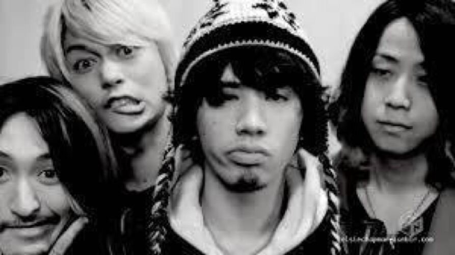 one ok rockの画像をpostしていきます。
I post pic of one ok rock everyday.
毎日更新