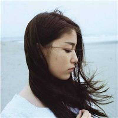 Looking at the stars, down to earth。