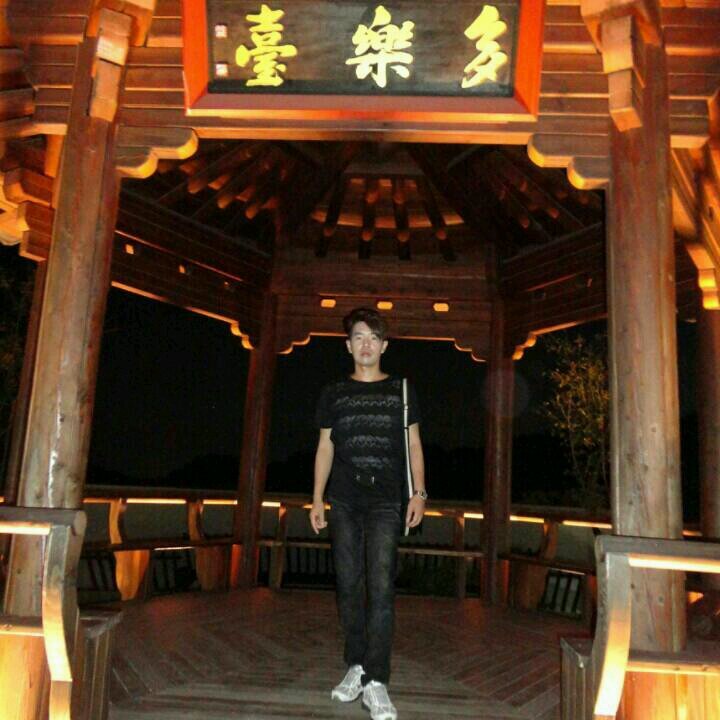 sky01572's profile picture. 