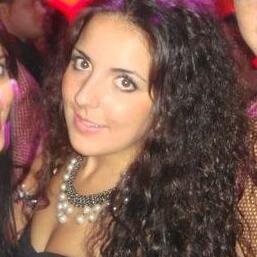 AnaGMot's profile picture. Farmacéutica.  
Si quieres ser alguien, alguien muy especial, solo se tú mismo.
Os adoro!