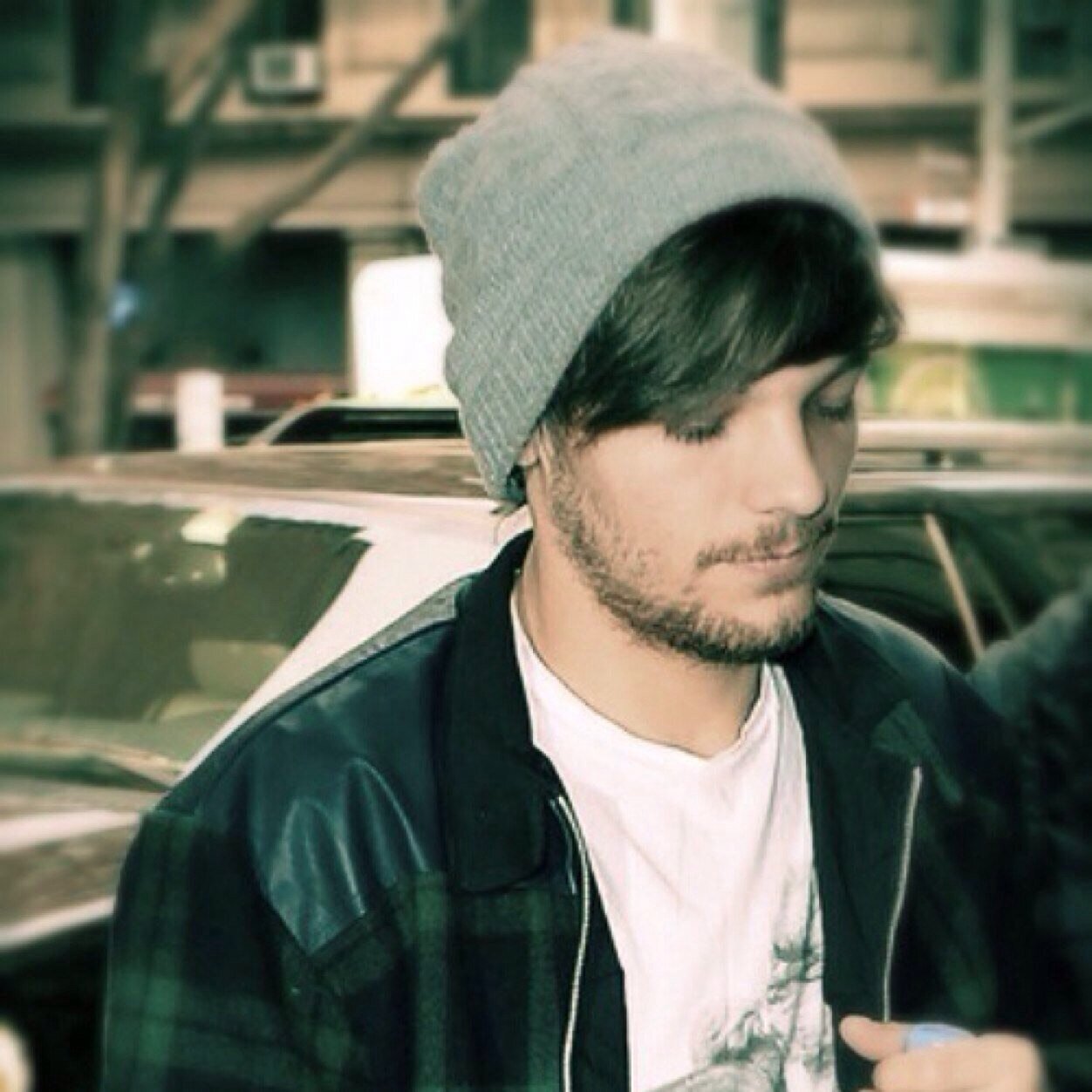 and I feel that when I'm with you, it's alright, I know it's right
.