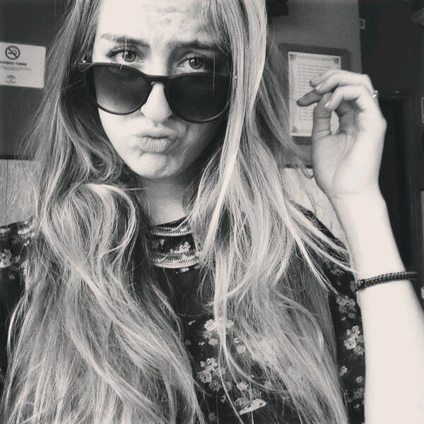 Me quedo con quien me cuente los lunares y no los errores.