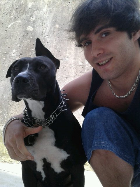 EnekoLosa's profile picture. he asumido tantos comentarios sobre mi q ya no veo nada nitido trae aki ese liquido sea lo q sea soy el don yo un ligon?no yo borracho de roon