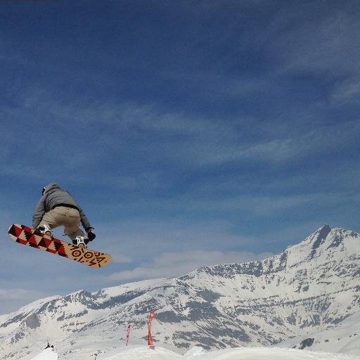 snowboarding, bike-building, dance-music loving Arsenal fan.