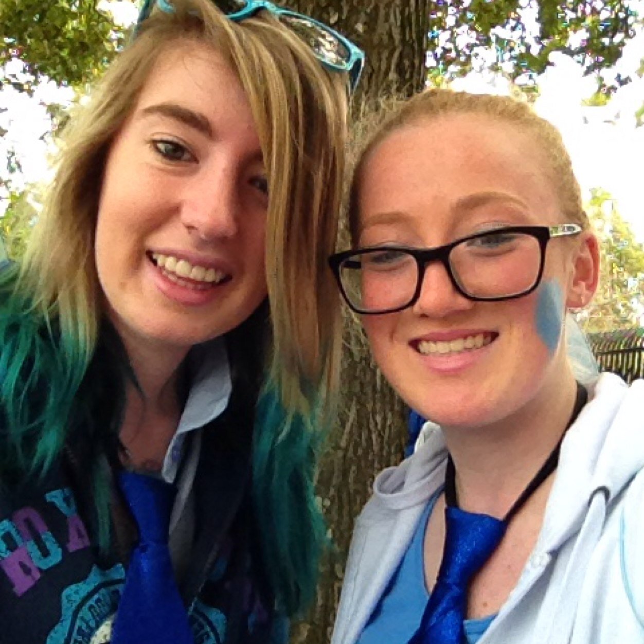 AyeeMadz's profile picture. Maddy || 19 || Soon to be teacher || Fabulous Cook || @ShaunDiviney & @AndyClemmensen followed me on the 13/4/14