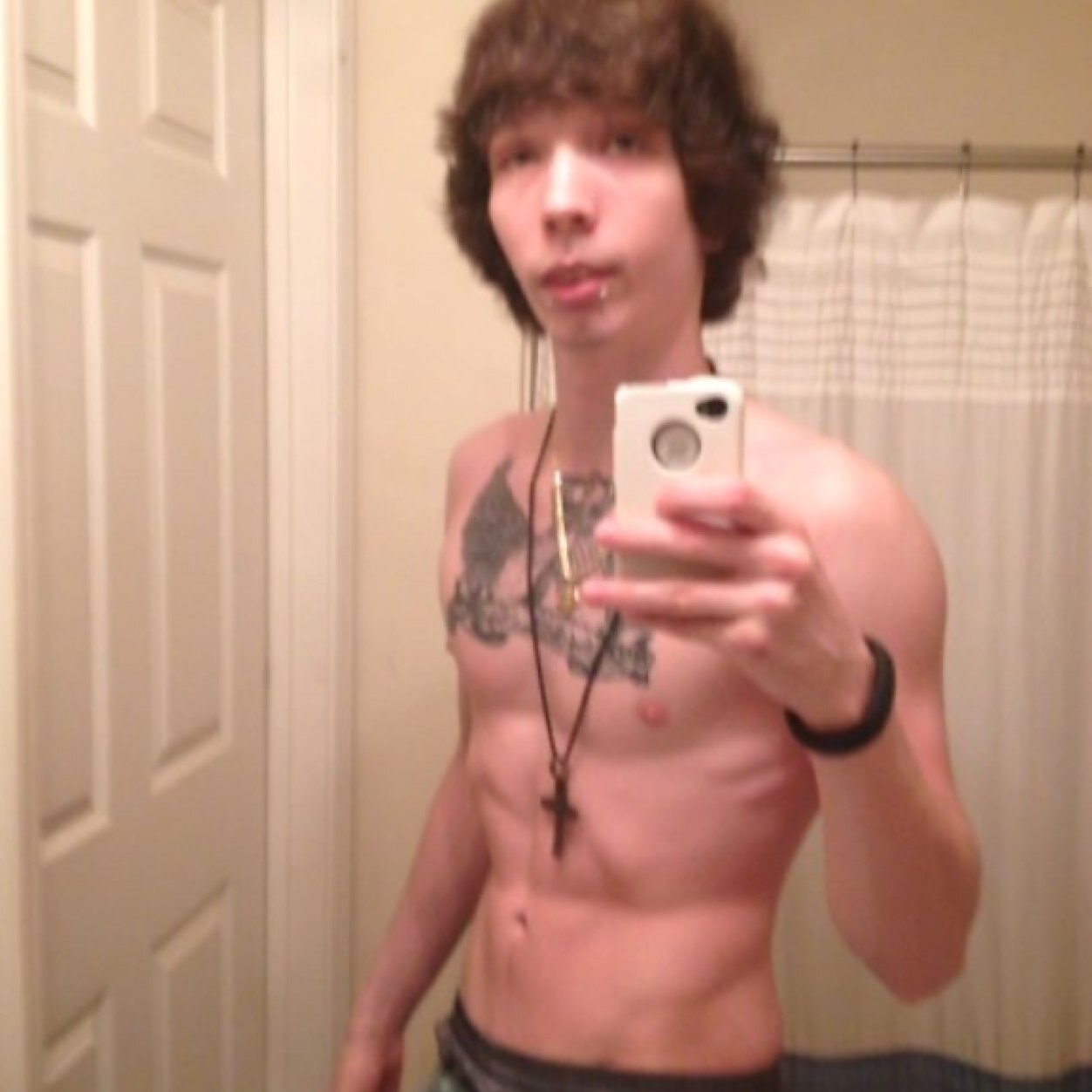 The real Bryan Silva (Parody account) I fuck ya bitch and make her squirt milk. All i know is Lean. Follow me on vine tho.