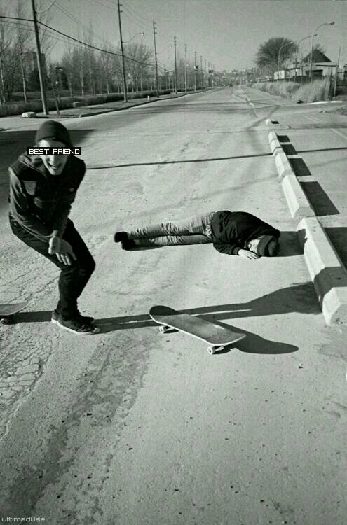 Imagenes de los mas grandes y la mejor ropa para patinar.  #Keeprollin #Fixed
