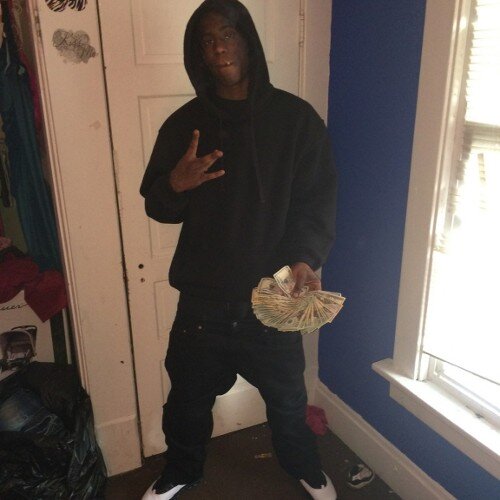 ima HT HB Yung nigga tryna get to the top and I won't stop till I'm there just watch
