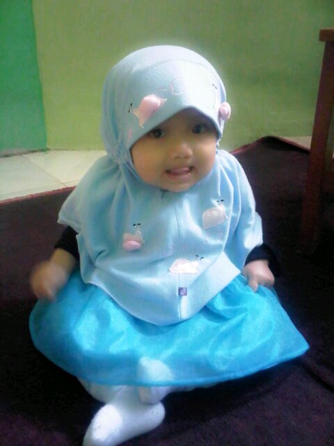 dewiesya's profile picture. @mosyaba wife, aqiLa's mommy