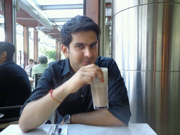 Hostelite, Mayoite, Co-Founder @thejunkett