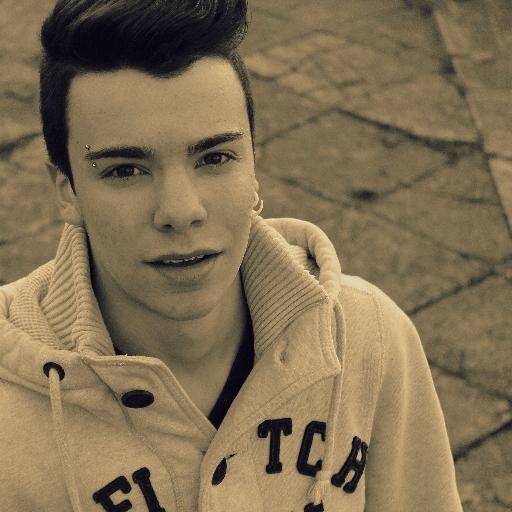 Dj & producer, FOLLOW ME AND LISTEN MY TRACK ON SOUNDCLOUD https://t.co/iR9llVALyz