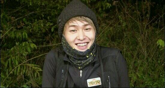 อันยองฮาเซโย /โค้ง190องศา/ ไอดอลจากดวงดาว ชายนี่อนยูครับ คุยกับผมหน่อยนะ~ :)