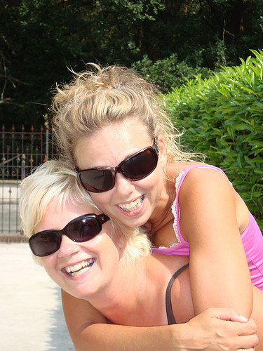 IngridGoor's profile picture. Nikki, Senna, Yara, shop till we drop, vino & dirty talk met MAK,