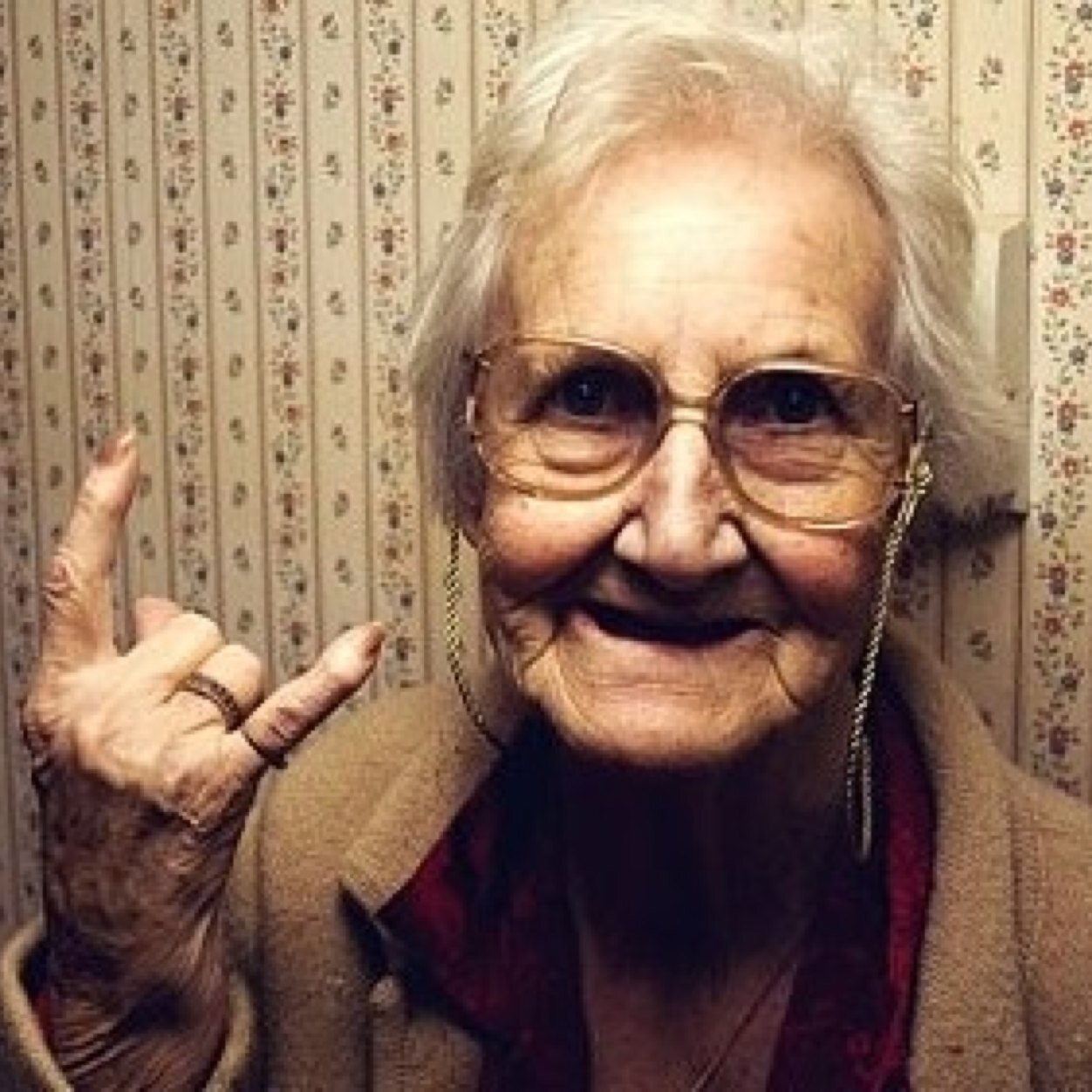 Sigam-me os bons! E seguirei tbm lml