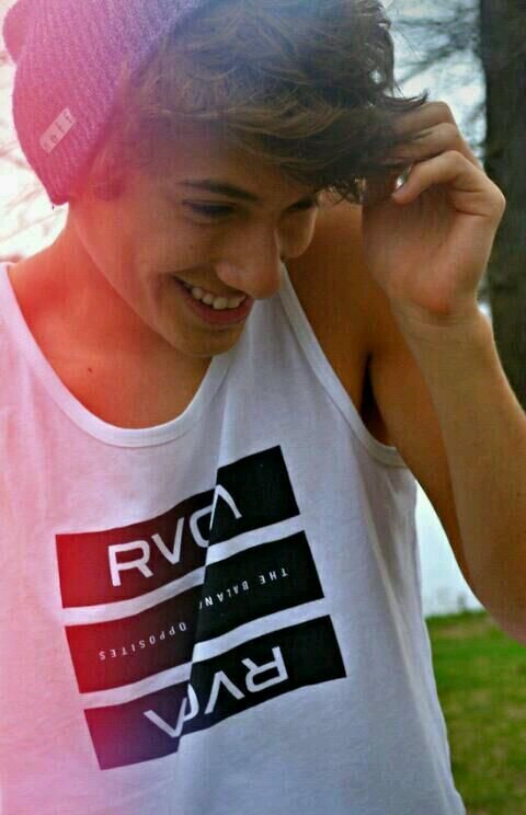 Christian Grey's little brother. Submissive. Though cocky and stubborn. @FSCGrey's pet.