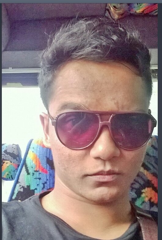 Dracarys! Mind my narcissism. Future pilot #ArianaGrande #MUFC #GGMU Hustle.Loyalty.Respect
