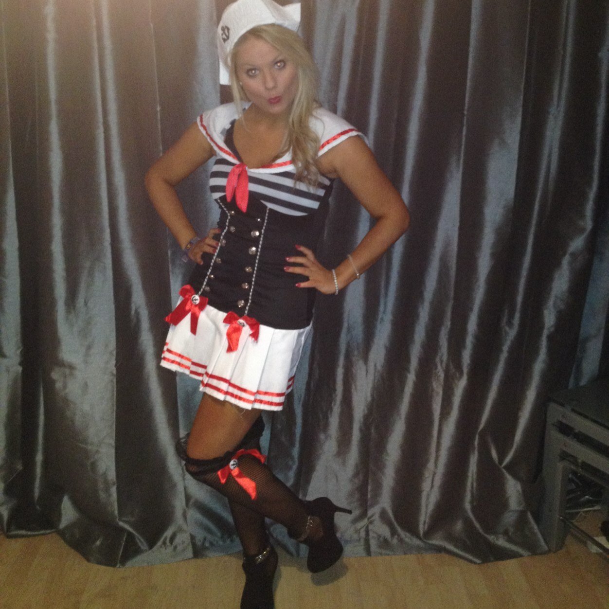 Sophie___xox's profile picture. Je pense que le rire fait du monde un endroit meilleur j'adore mes amies X