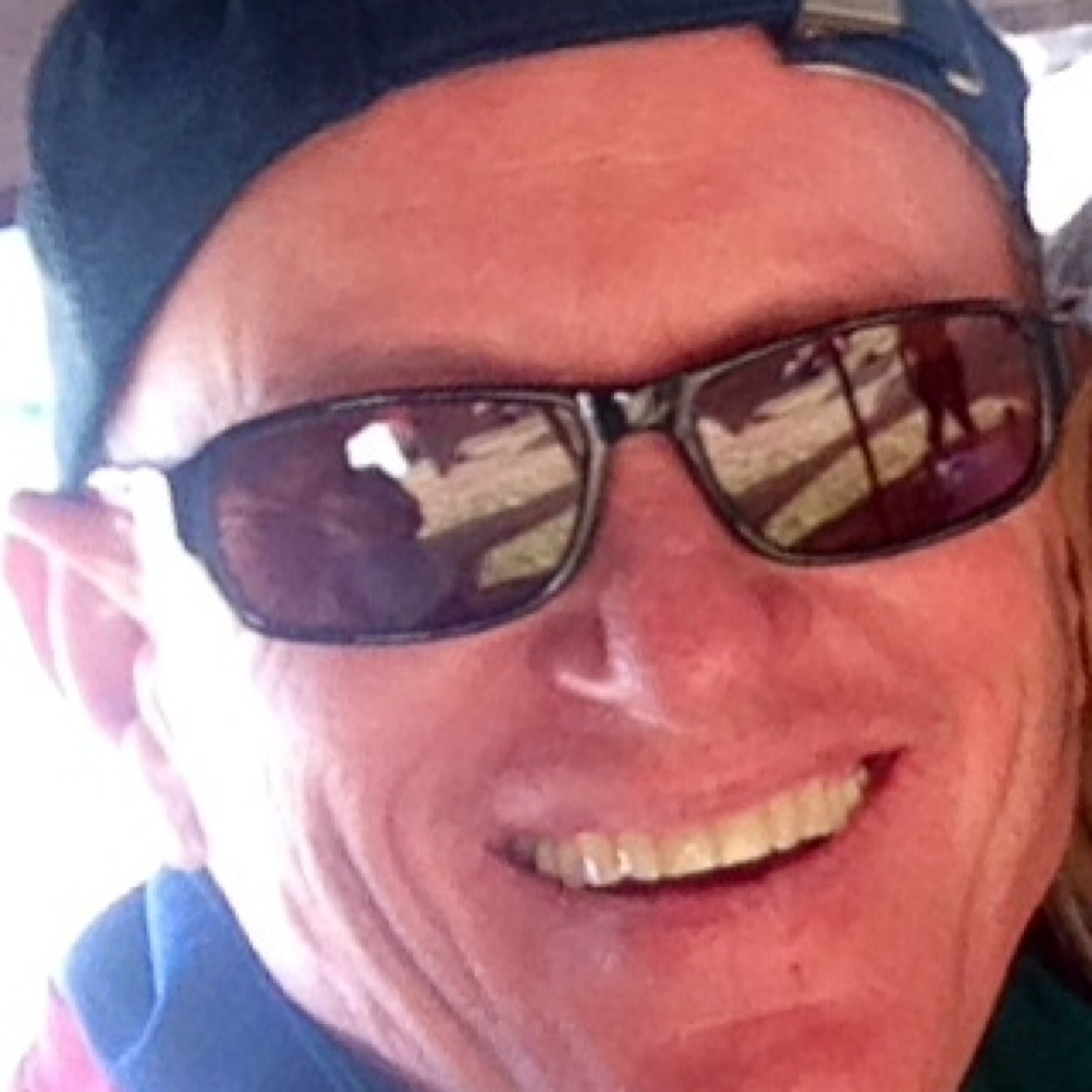 Importer of diabetes and cardiovascular diagnostic instruments. Avid golfer, harley davidson and bmw gs rider. Father of 5 daughters
