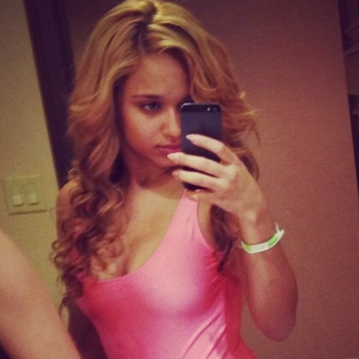 DashingJemm's profile picture. 