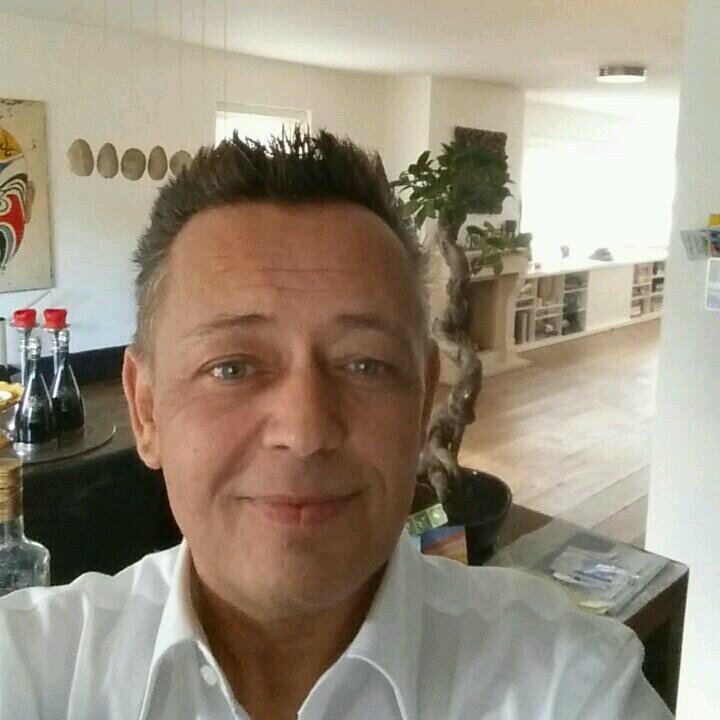 dennski23's profile picture. 