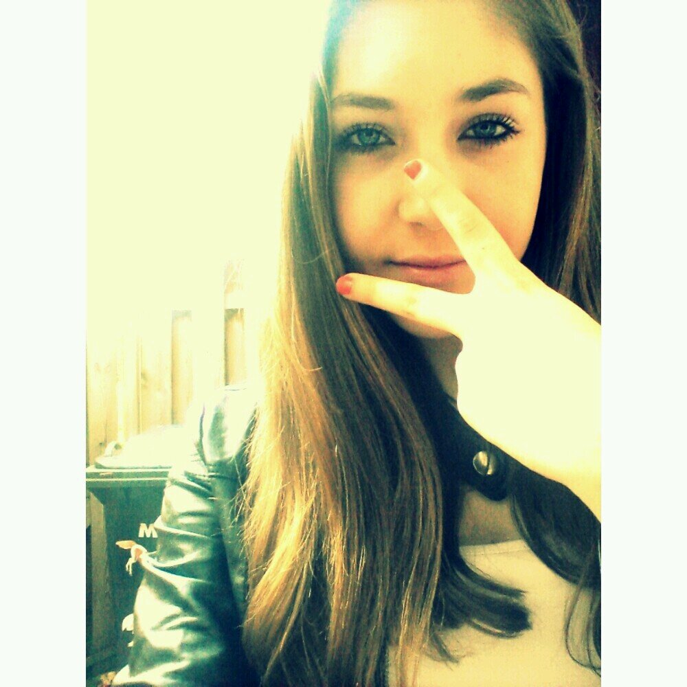 girl~dutch~ST.Canisius alemlo~play soccer Luctor Et Emergo~directioner