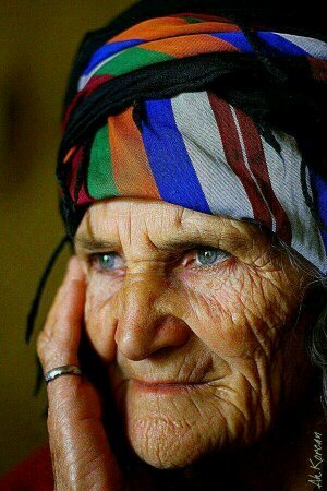 sokaklarinsesii's profile picture. yürü bildiğin yolda ölümden öte ne var