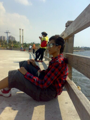 suryacakep's profile picture. musik mengalir dlm darah gw.... singer is my dream!!!