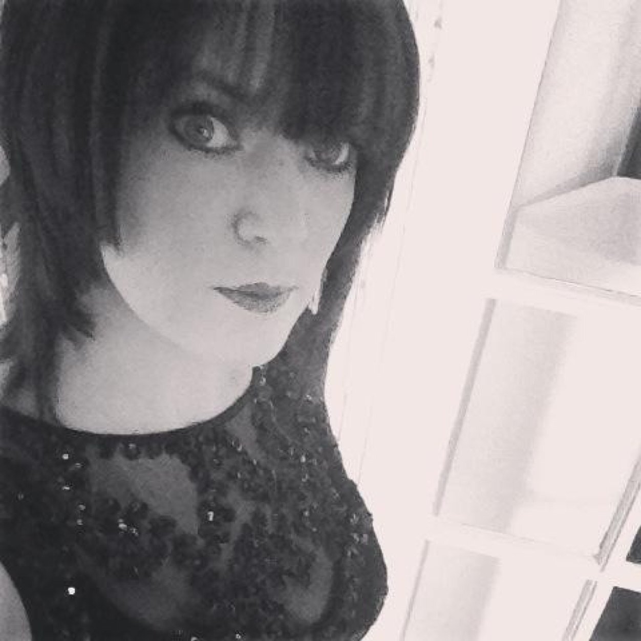 voicelessone32's profile picture. me myself and i