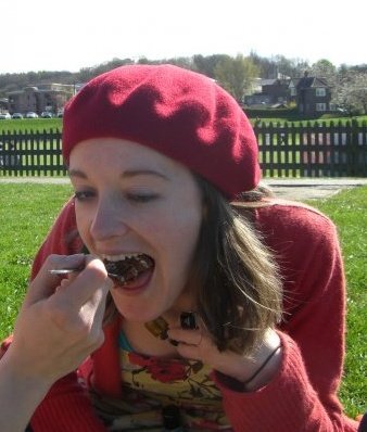 Walker, feminist, editor. Embarking on a project to walk from Yerevan to London.