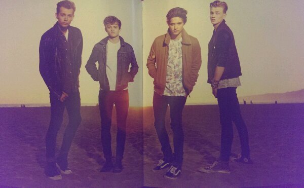 vampsbandfan's profile picture. just 2 girls who love The Vamps! 
Imagines & pics of the boys daily!