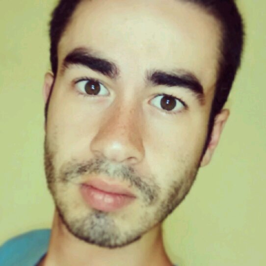 As piores loucuras são as mais sensatas alegrias, o que eu fiz hoje, deixei de herança para aqueles que sonham em ser como eu: Louco, mas FELIZ