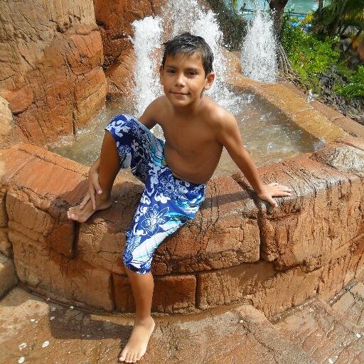 joaop711's profile picture. Eu adoro futebol,  meu time é o flamengo... gosto muito de humor e também gosto de internet principalmente das redes sociais como twitter,facebook.Tenho 10 anos