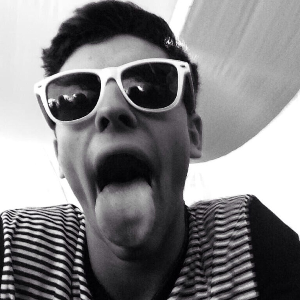 Free follow, follow @fxckinggilinsky