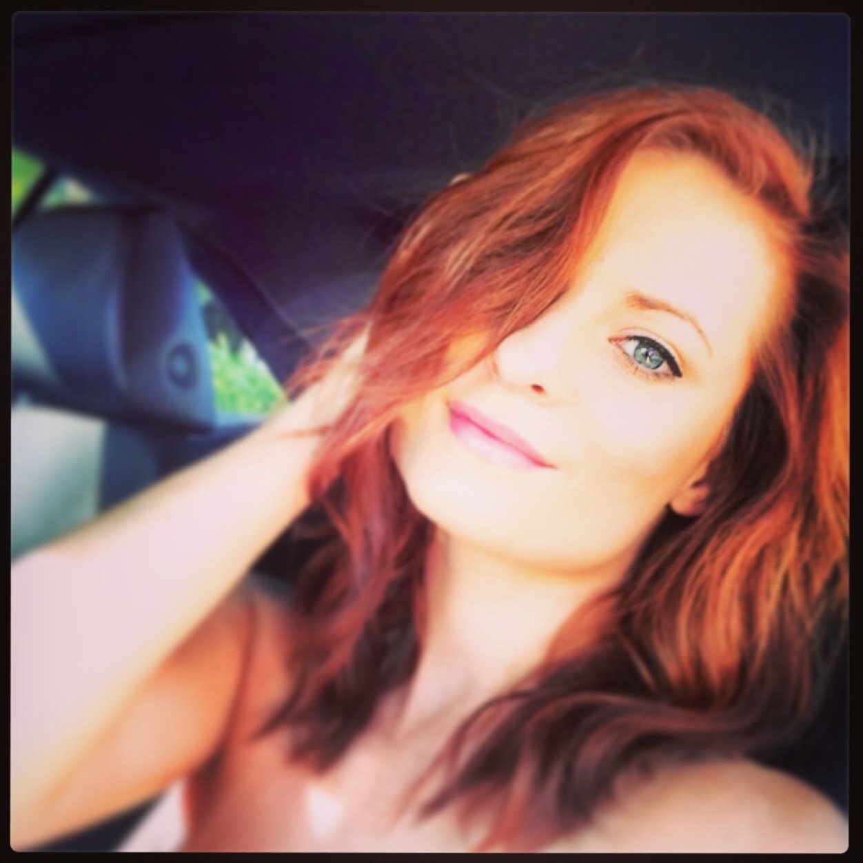 Vocalist, Demo Singer and Model. Living the dream in sunny LA!! #KCCO LIKE/checkout my Facebook fan page! http://t.co/XyZh1gAl
