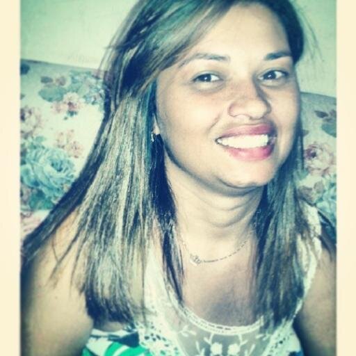 Vivo o presente, espero o futuro
e sincerαmente
dαne-se o pαssαdo...♠♠