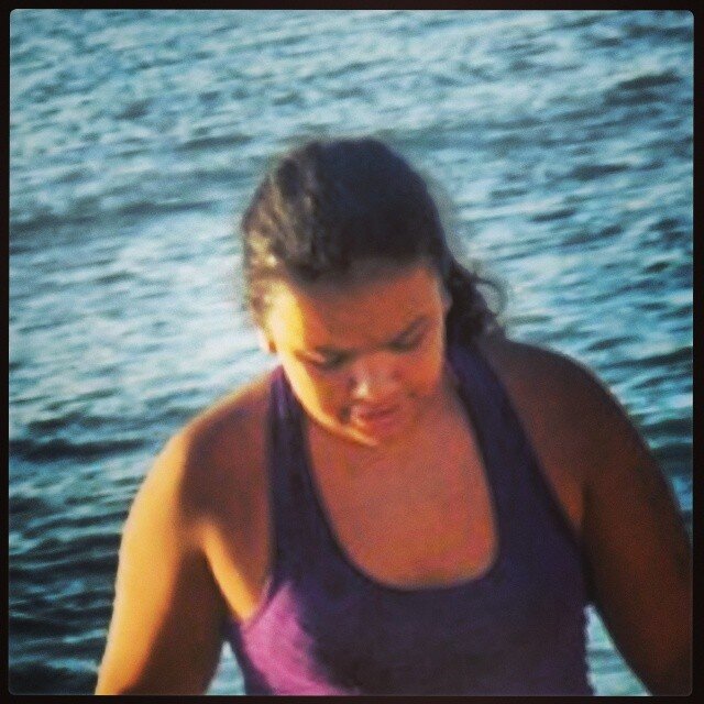 → Euu queroo.
Euu PossO.
Euu coonsiigO ←
●๋• Siimplees αssiim ~
Twittando até o fim! ;p